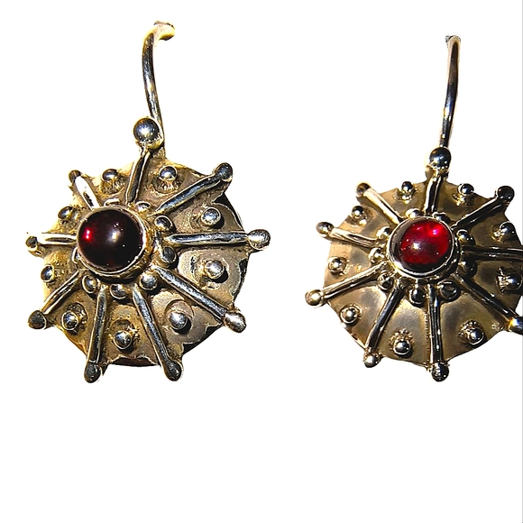 Garnet & Sterling Silver Embellished Disk Earrings - Picture 3 of 9